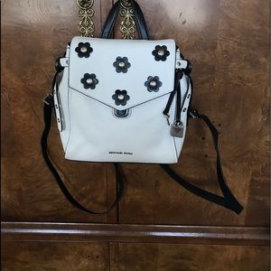Michael Kors Flower black and white backpack